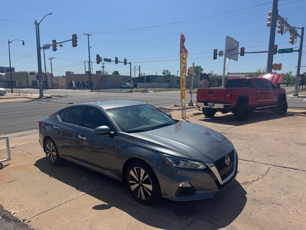 2021 Nissan Altima Image 5