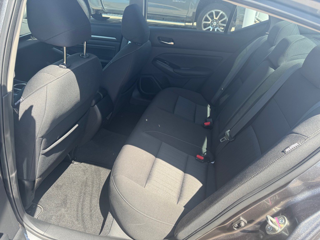 2021 Nissan Altima Image 7