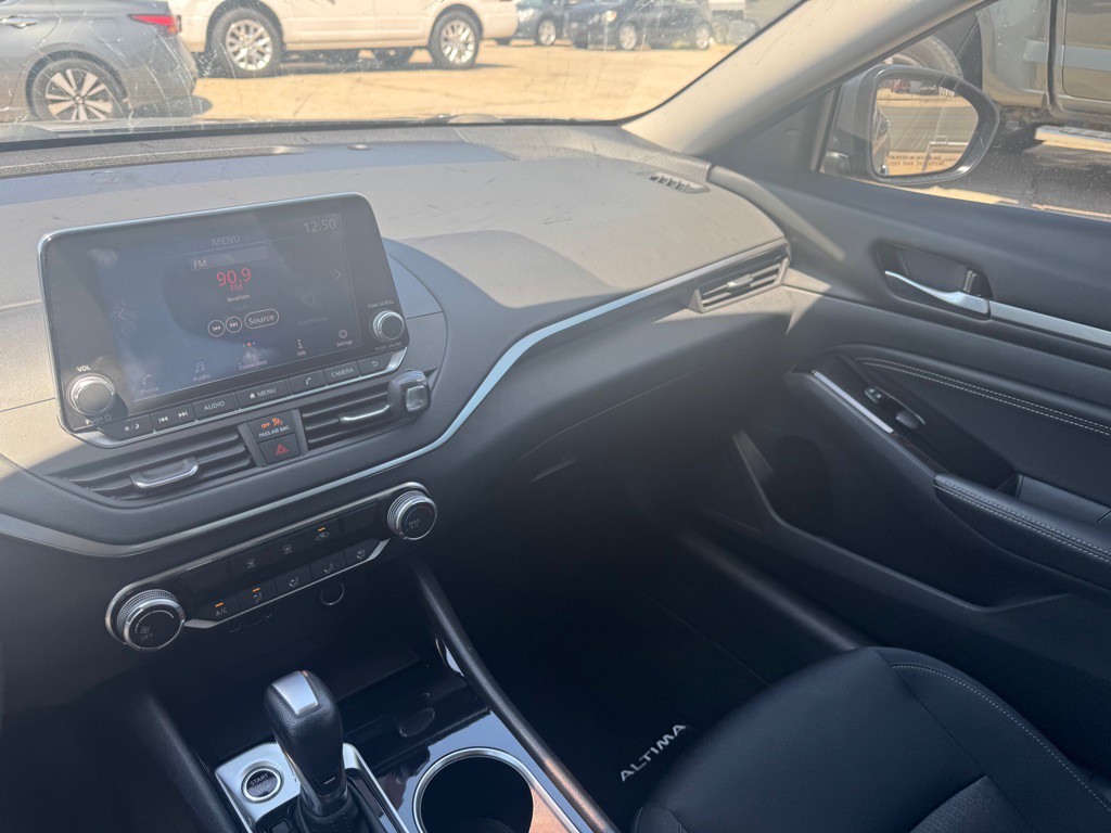 2021 Nissan Altima Image 12