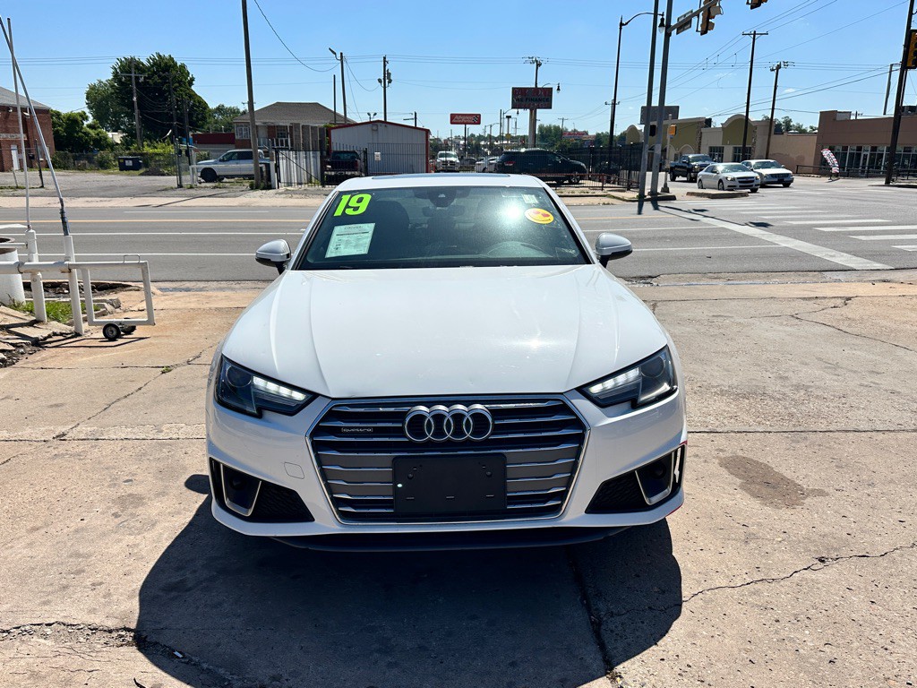 2019 Audi A4 Image 2