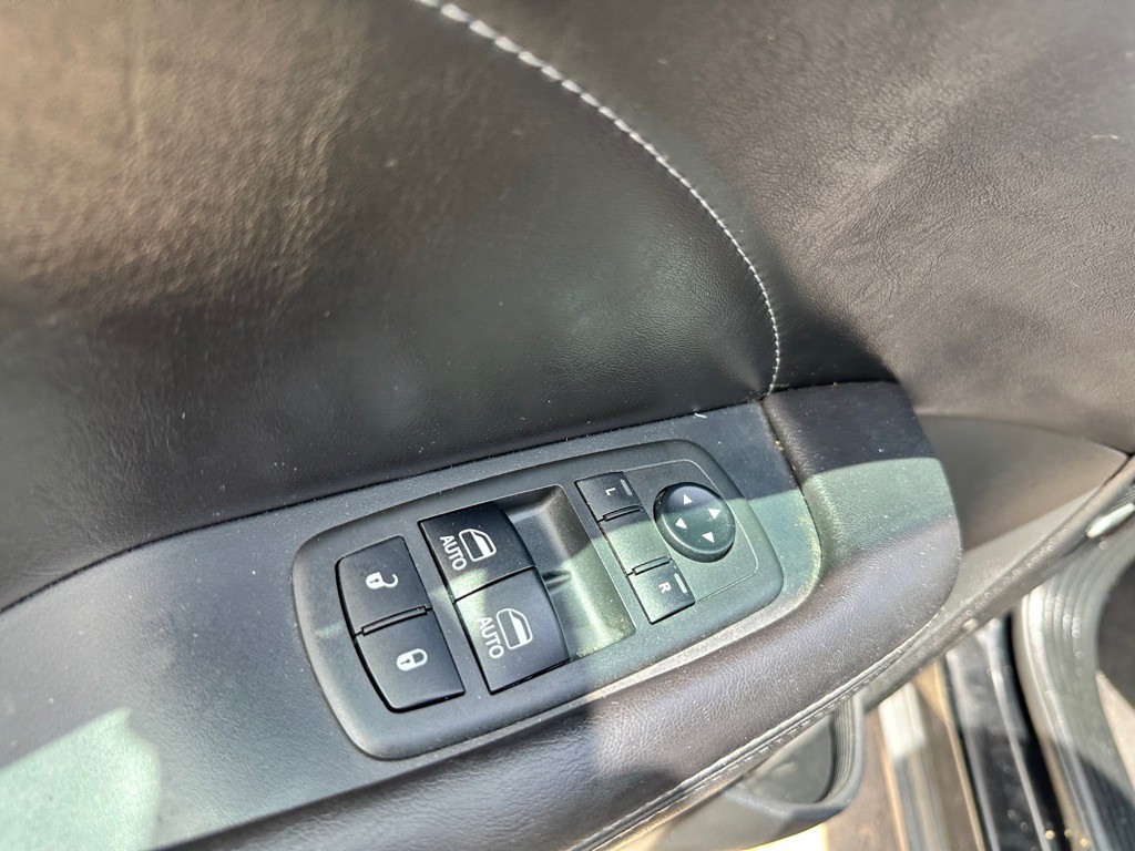 2018 Dodge Challenger Image 10