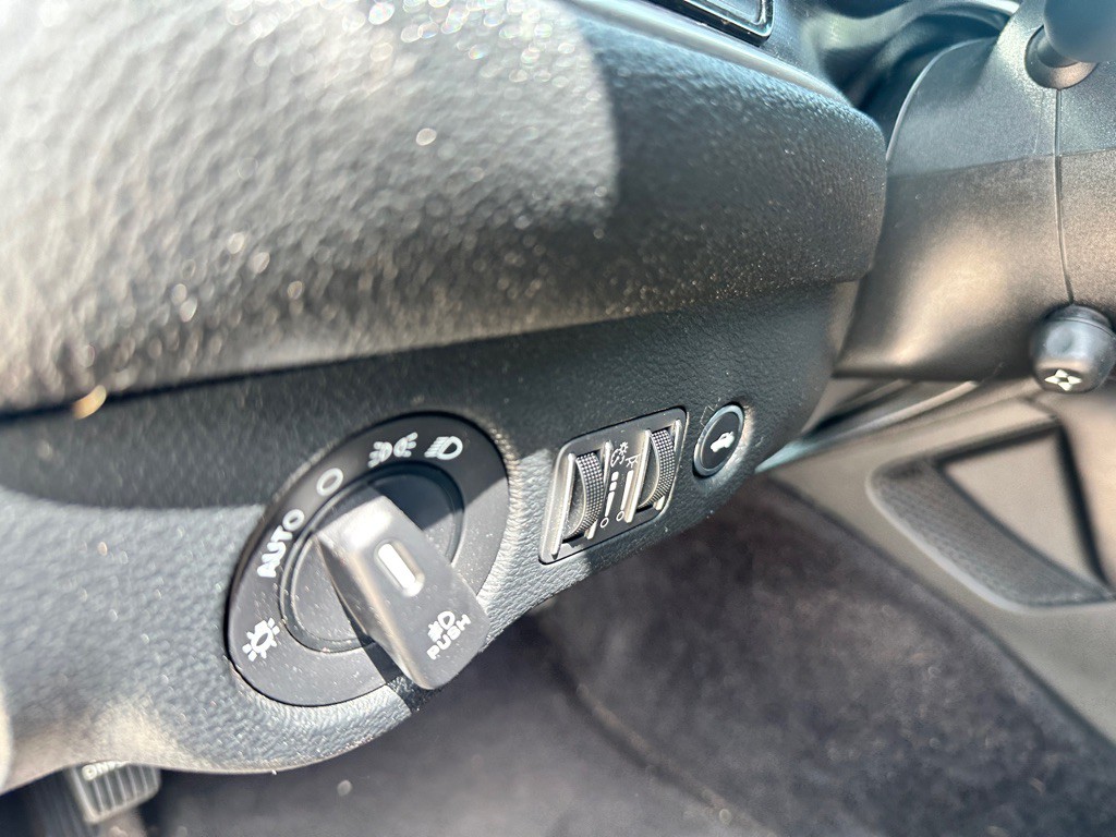 2018 Dodge Challenger Image 11