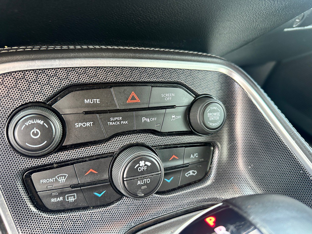 2018 Dodge Challenger Image 13