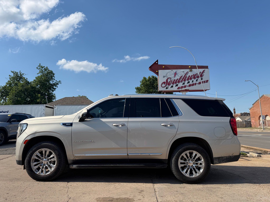 2021 GMC Yukon Image 2