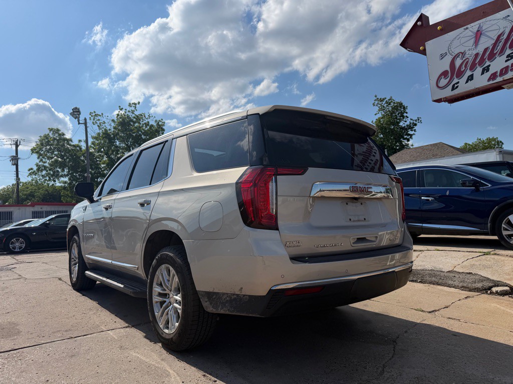 2021 GMC Yukon Image 3
