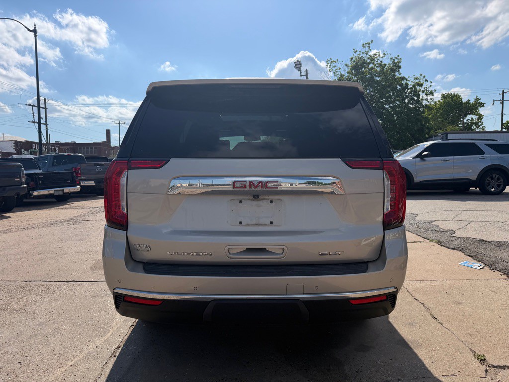2021 GMC Yukon Image 4
