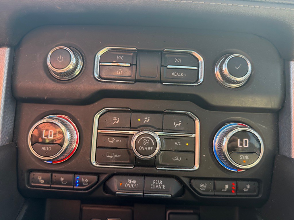 2021 GMC Yukon Image 18