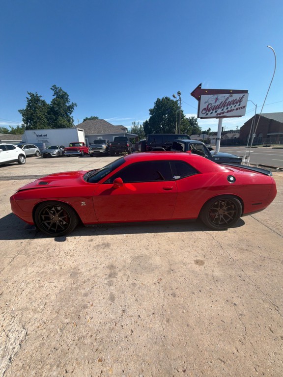 2016 Dodge Challenger Image 2