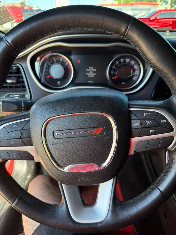 2016 Dodge Challenger Image 15