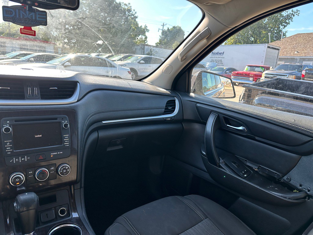 2015 Chevrolet Traverse Image 11