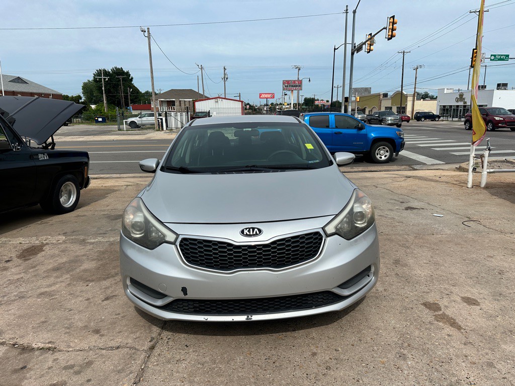 2016 Kia Forte Image 2