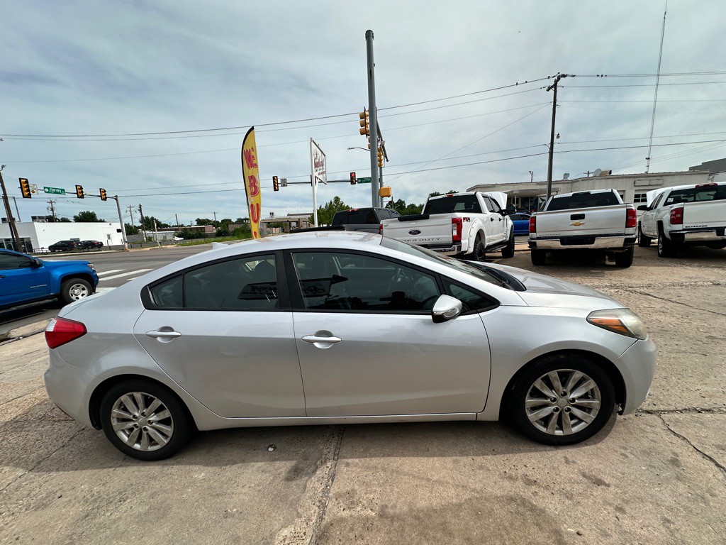 2016 Kia Forte Image 4