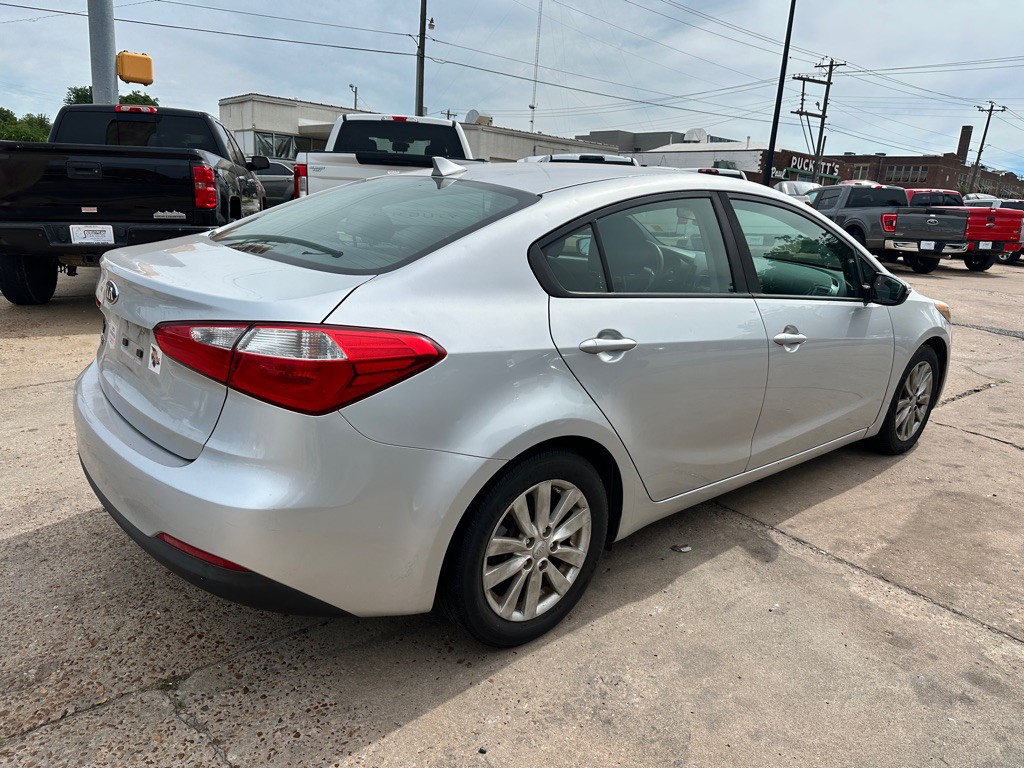 2016 Kia Forte Image 5
