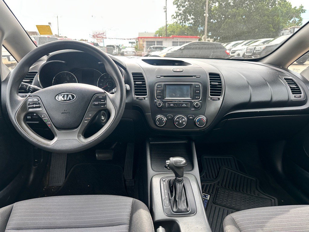 2016 Kia Forte Image 9