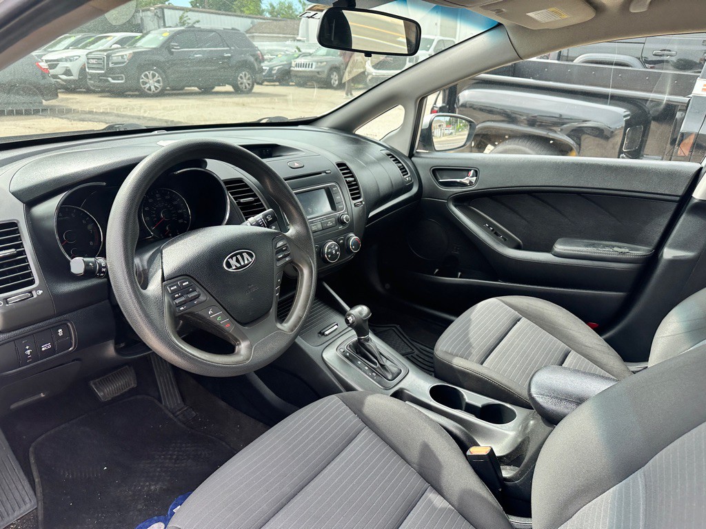 2016 Kia Forte Image 12
