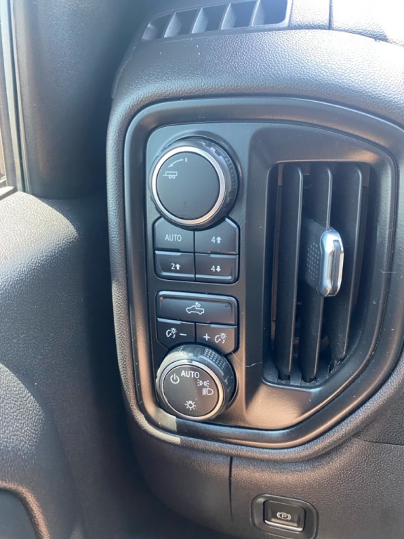 2022 Chevrolet Silverado 1500 Image 17