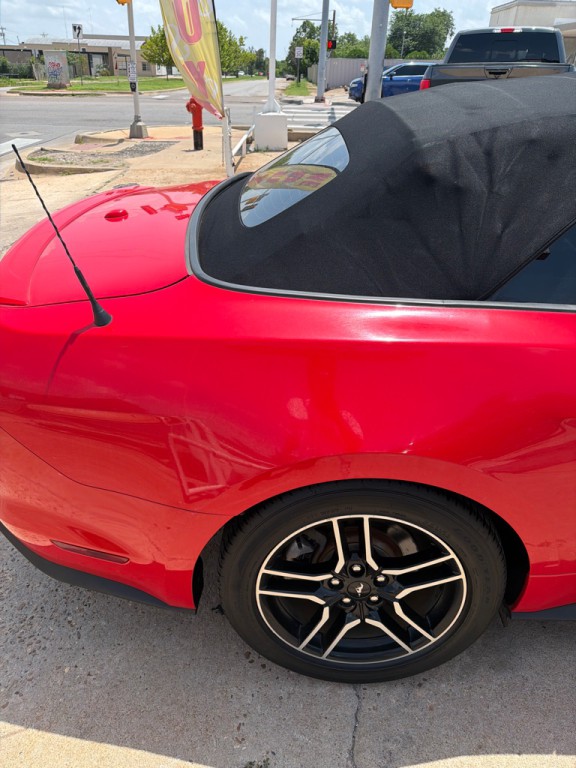 2020 Ford Mustang Image 9