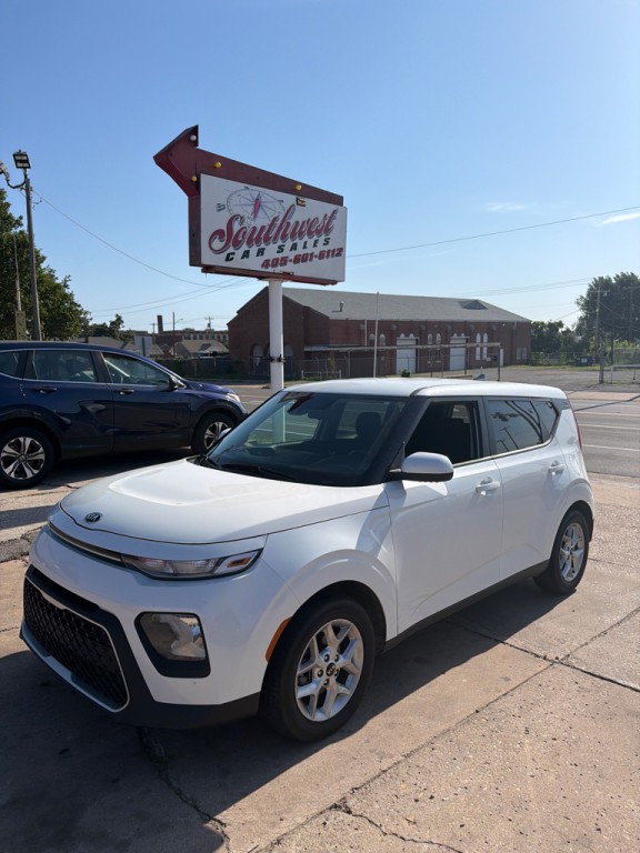 2020 Kia Soul Image 1