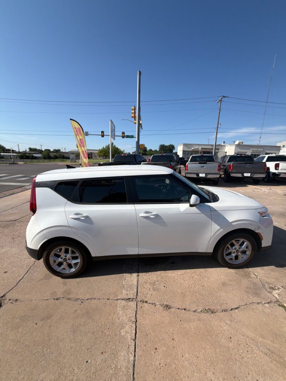 2020 Kia Soul Image 5