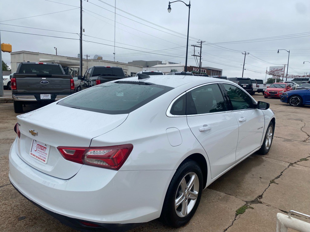 2023 Chevrolet Malibu Image 7