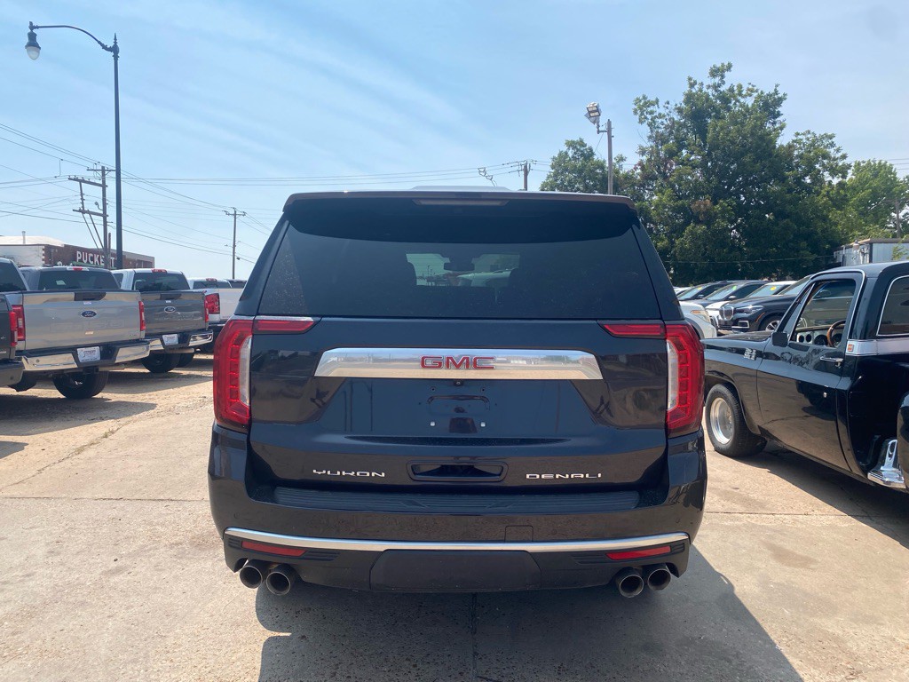 2023 GMC Yukon Image 5
