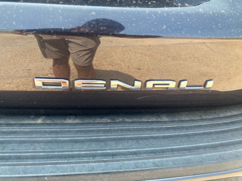 2023 GMC Yukon Image 7