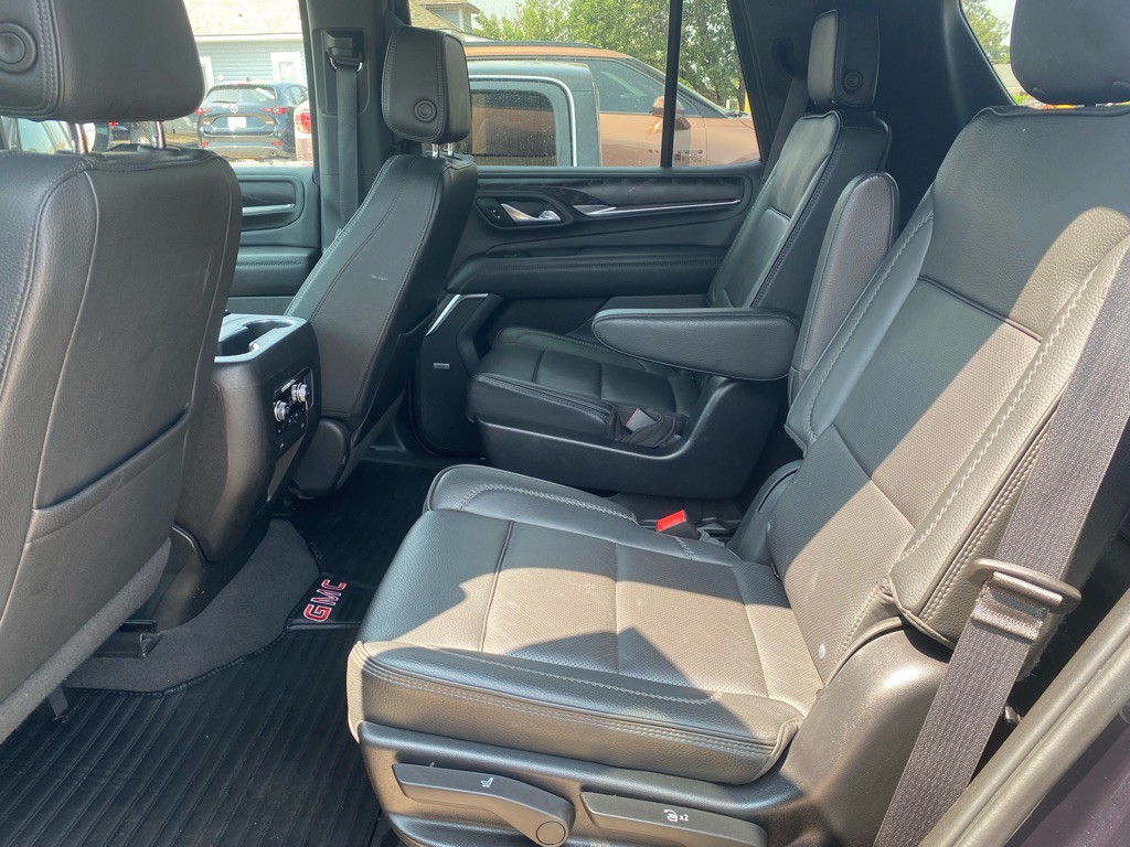 2023 GMC Yukon Image 9