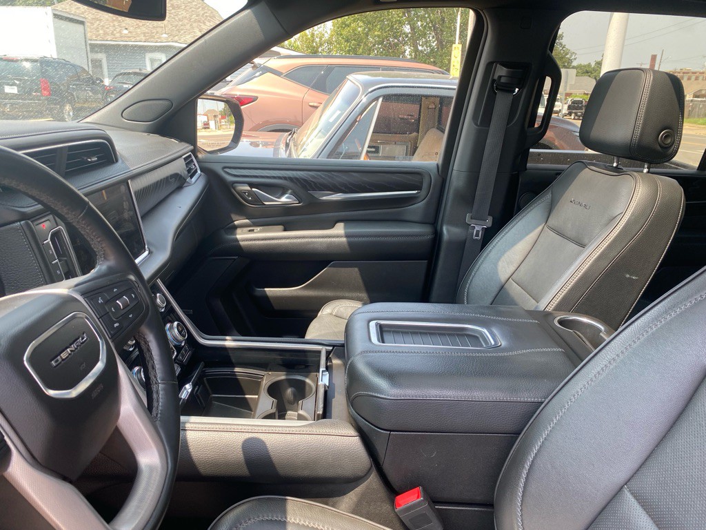 2023 GMC Yukon Image 14