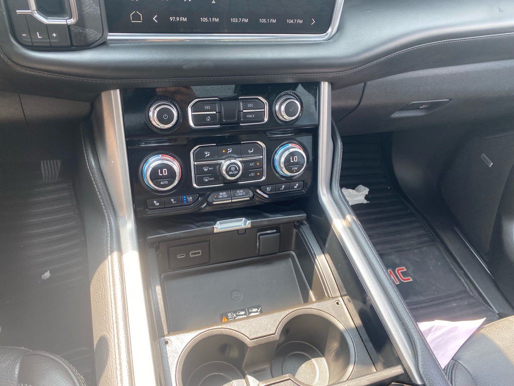 2023 GMC Yukon Image 23