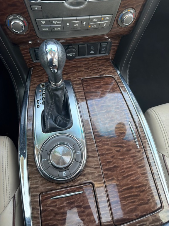 2017 Nissan Armada Image 16