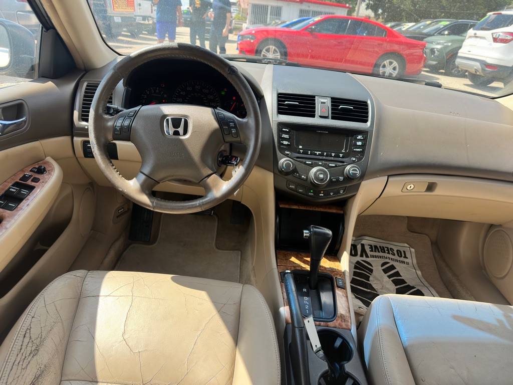 2005 Honda Accord Image 8