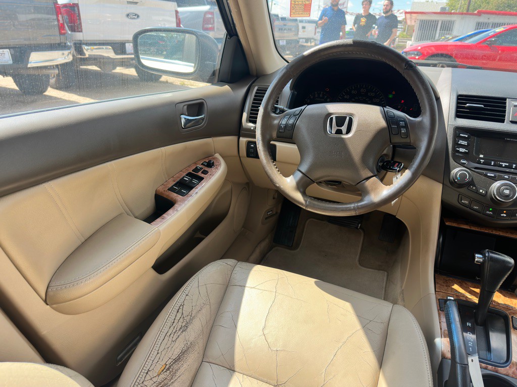 2005 Honda Accord Image 9