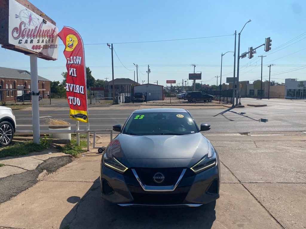 2023 Nissan Maxima Image 2