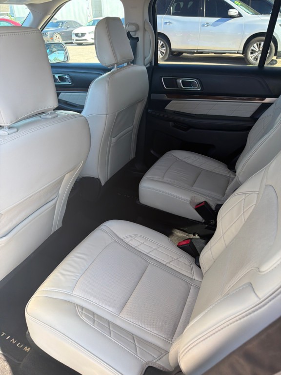 2018 Ford Explorer Image 12