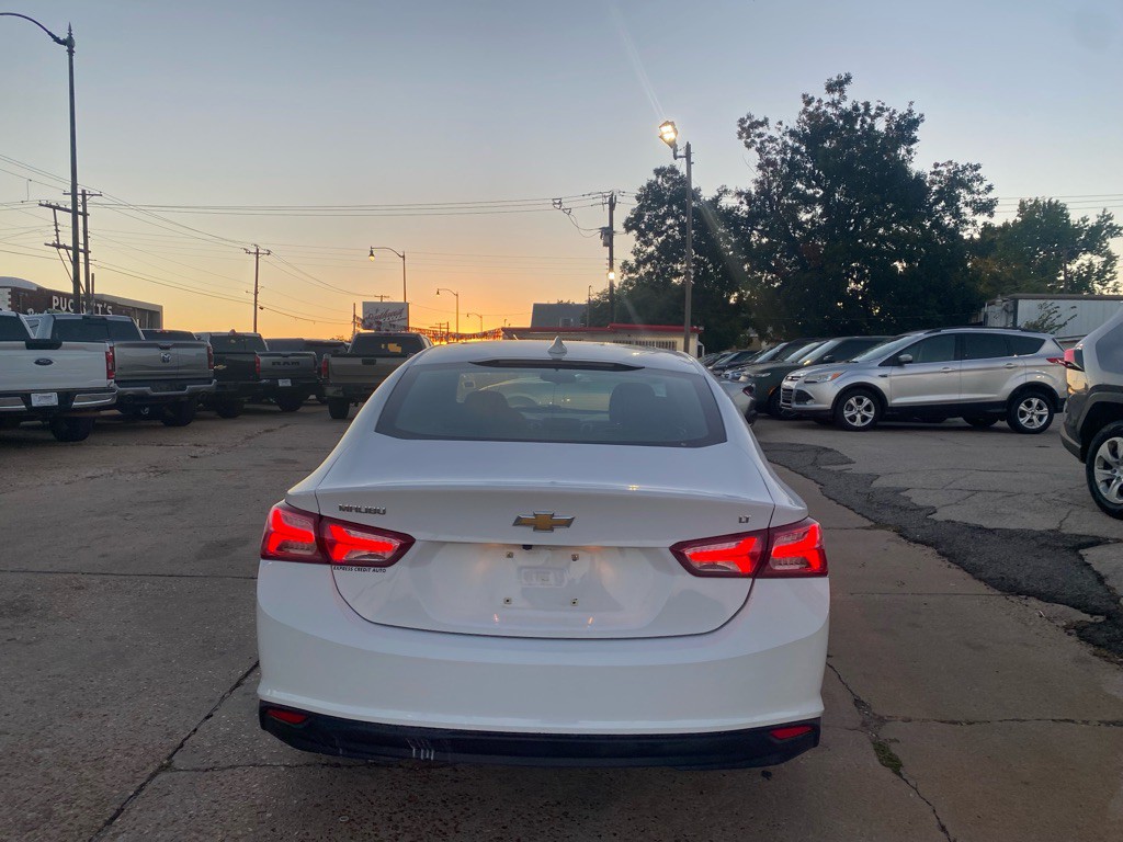 2021 Chevrolet Malibu Image 7
