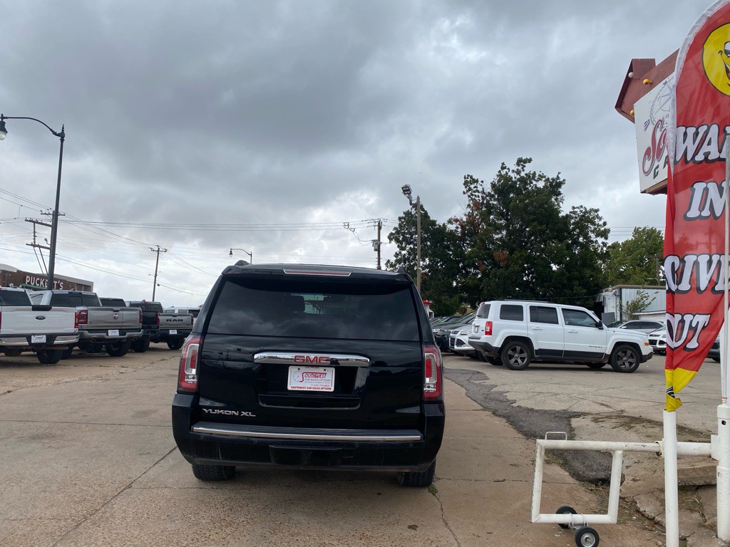 2019 GMC Yukon Image 8