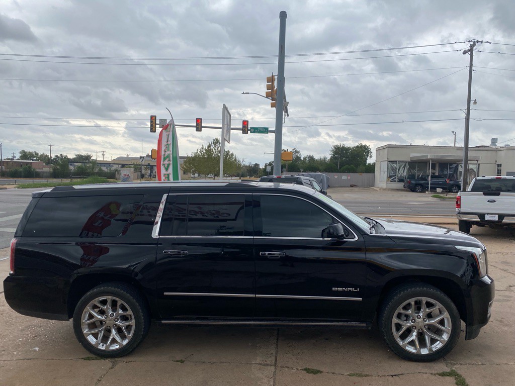 2019 GMC Yukon Image 11