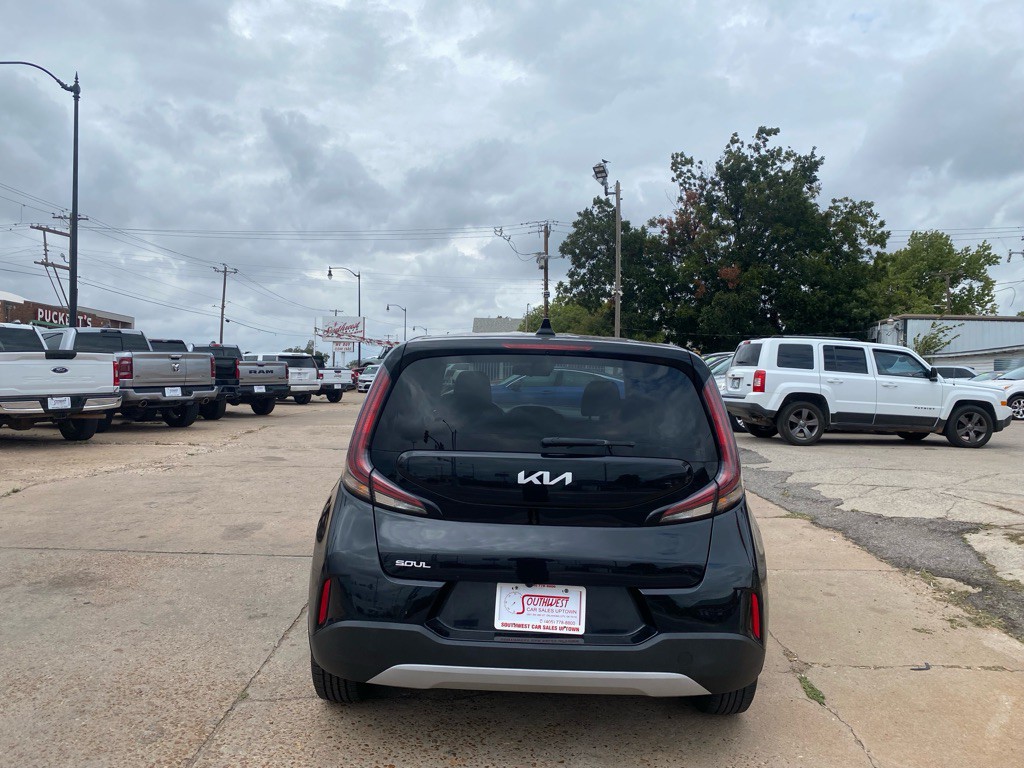 2023 Kia Soul Image 6