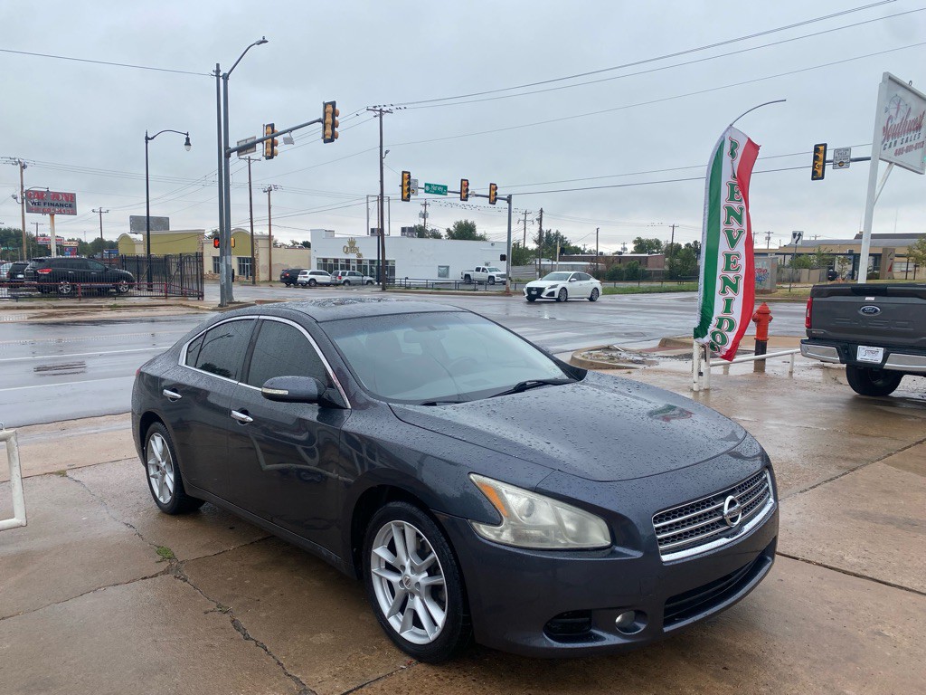 2010 Nissan Maxima Image 8
