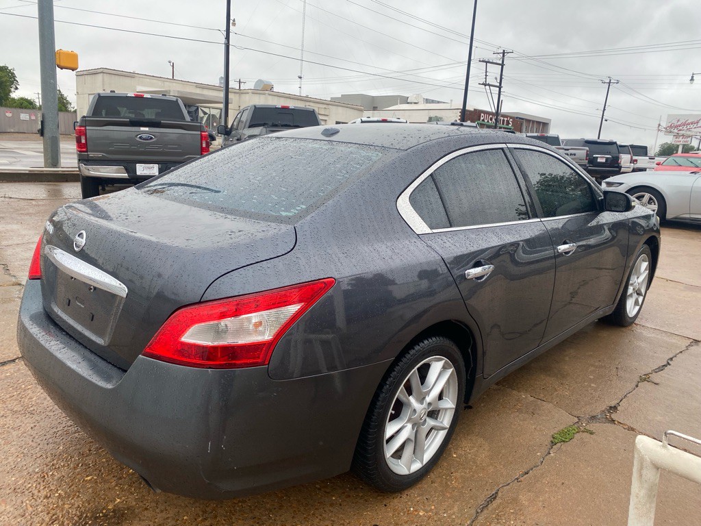 2010 Nissan Maxima Image 11