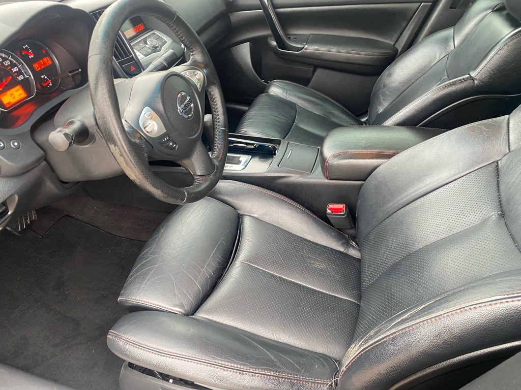 2010 Nissan Maxima Image 18