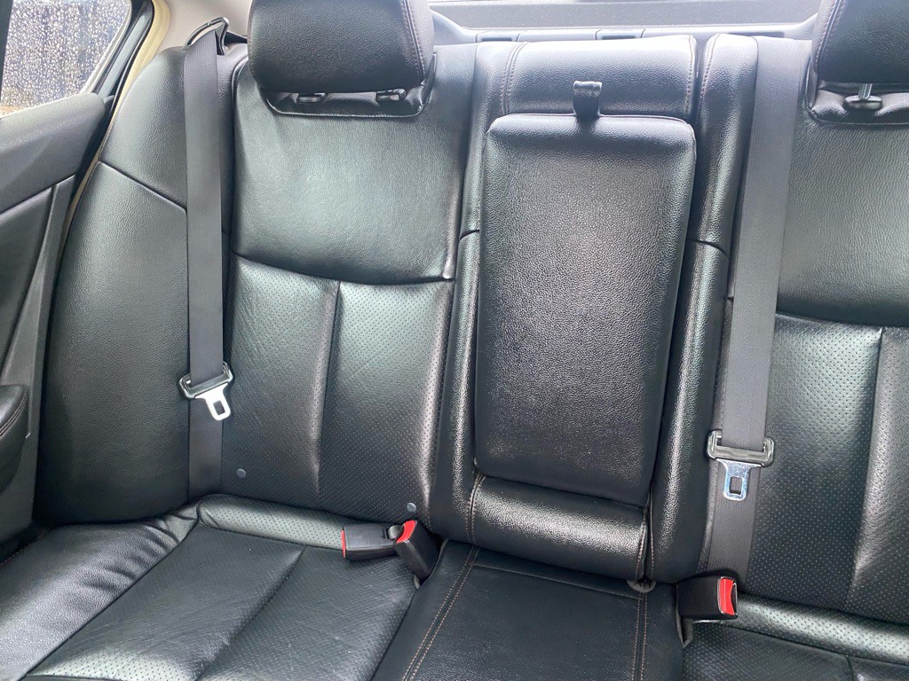 2010 Nissan Maxima Image 28