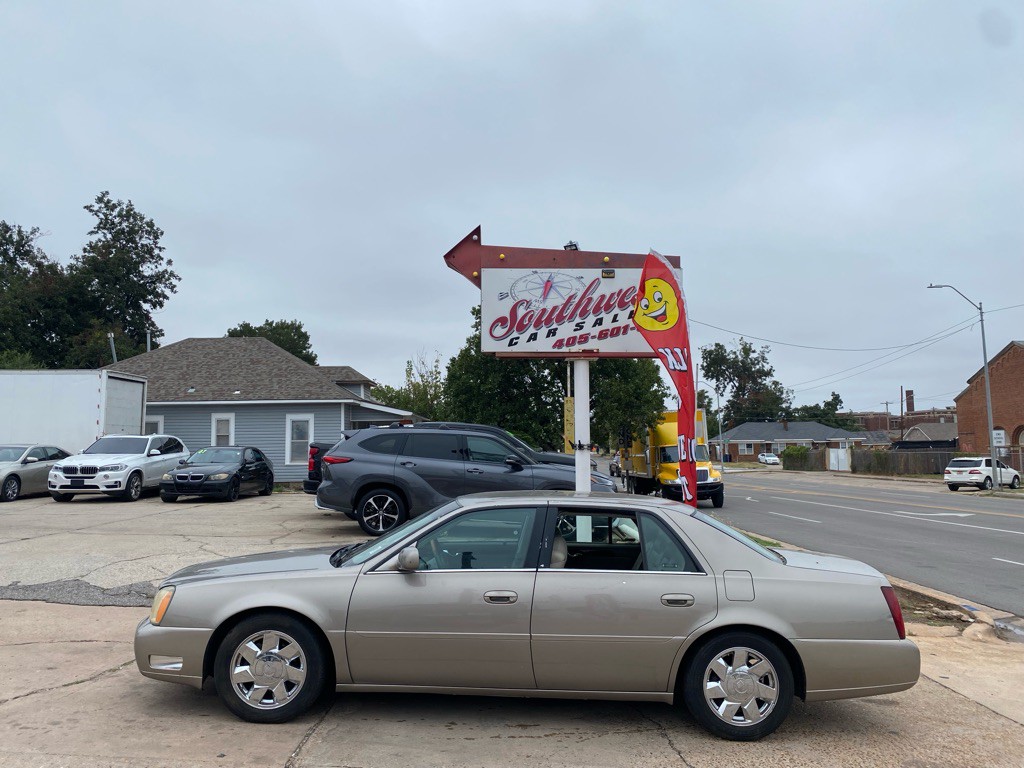 2002 Cadillac DeVille Image 3