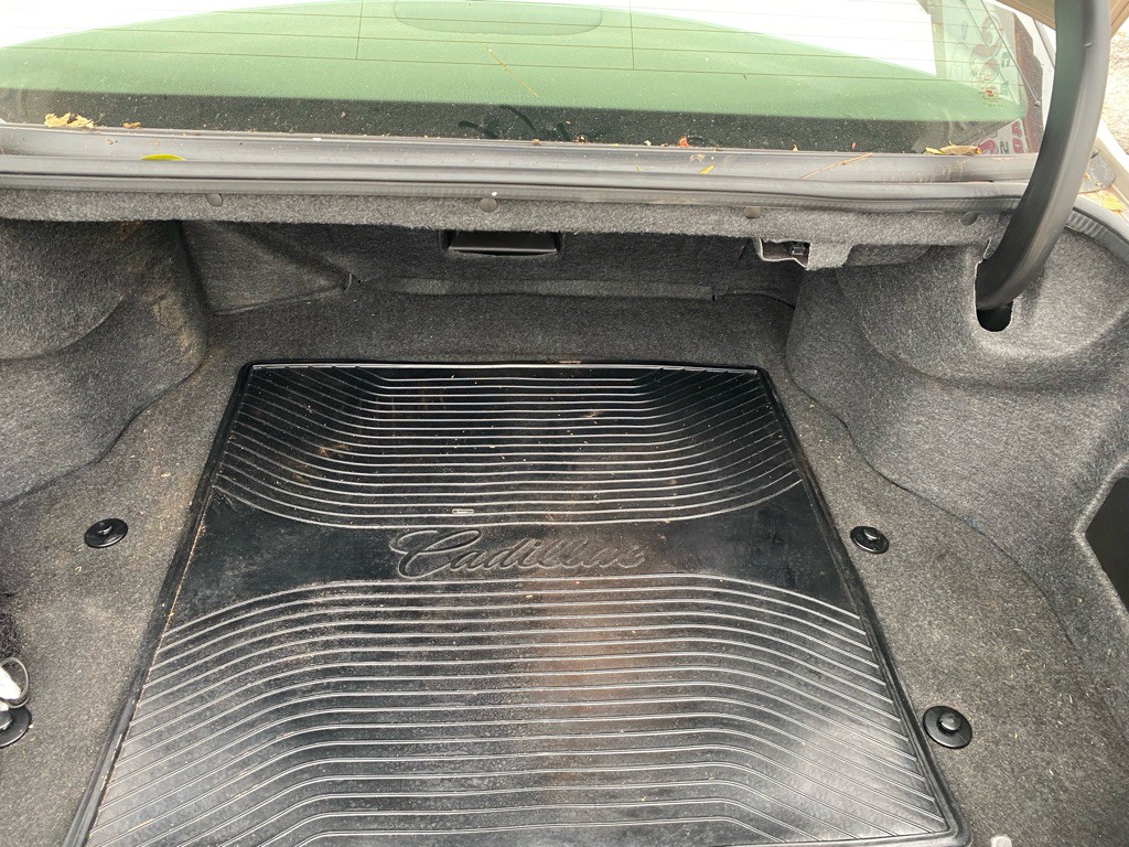 2002 Cadillac DeVille Image 16