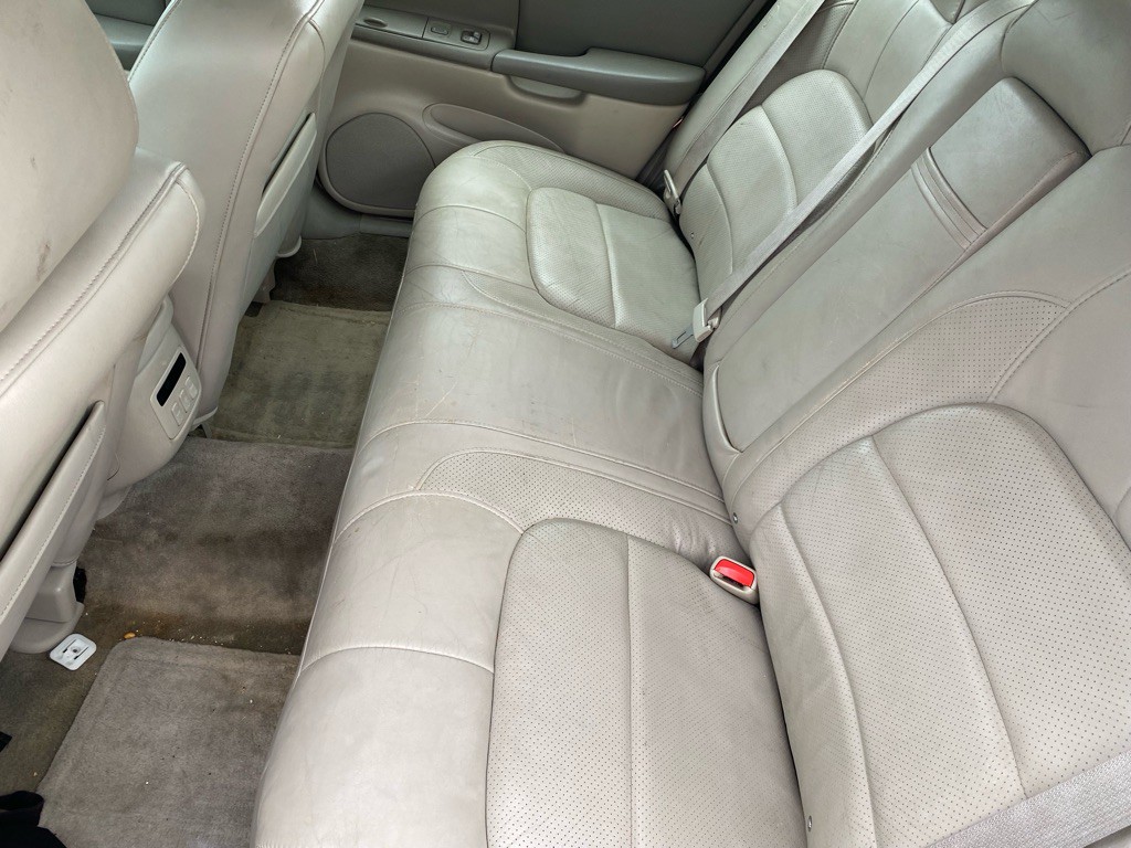 2002 Cadillac DeVille Image 31