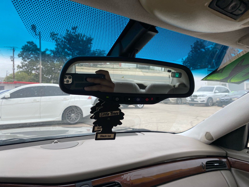 2002 Cadillac DeVille Image 51