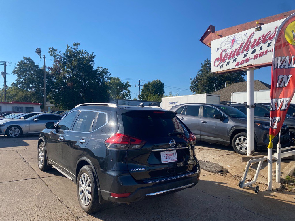 2017 Nissan Rogue Image 6