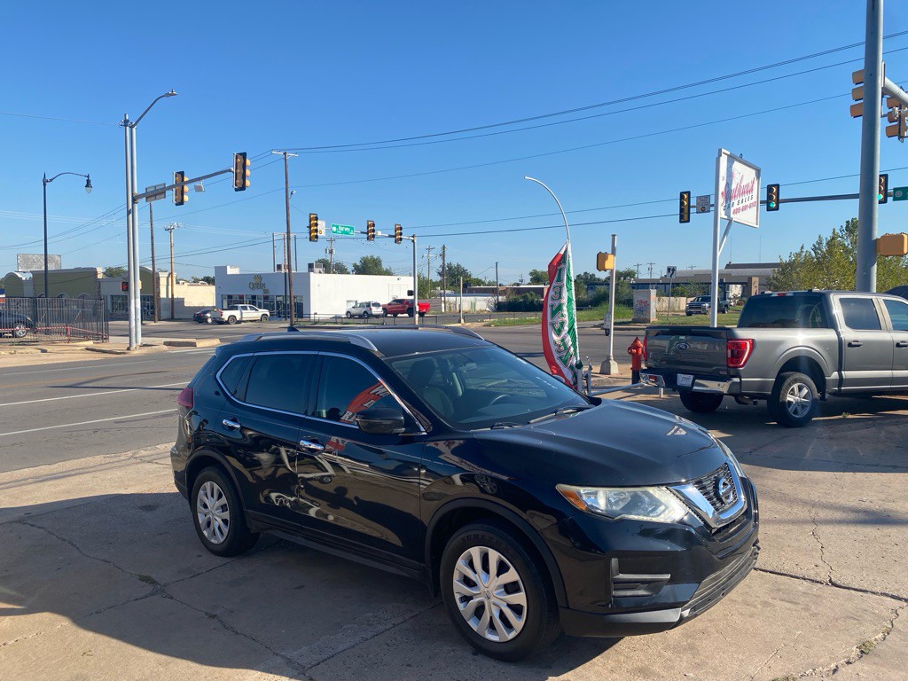 2017 Nissan Rogue Image 10