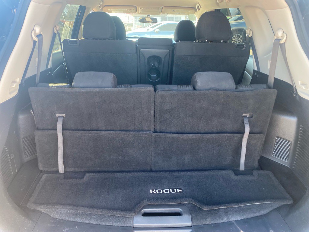 2017 Nissan Rogue Image 24