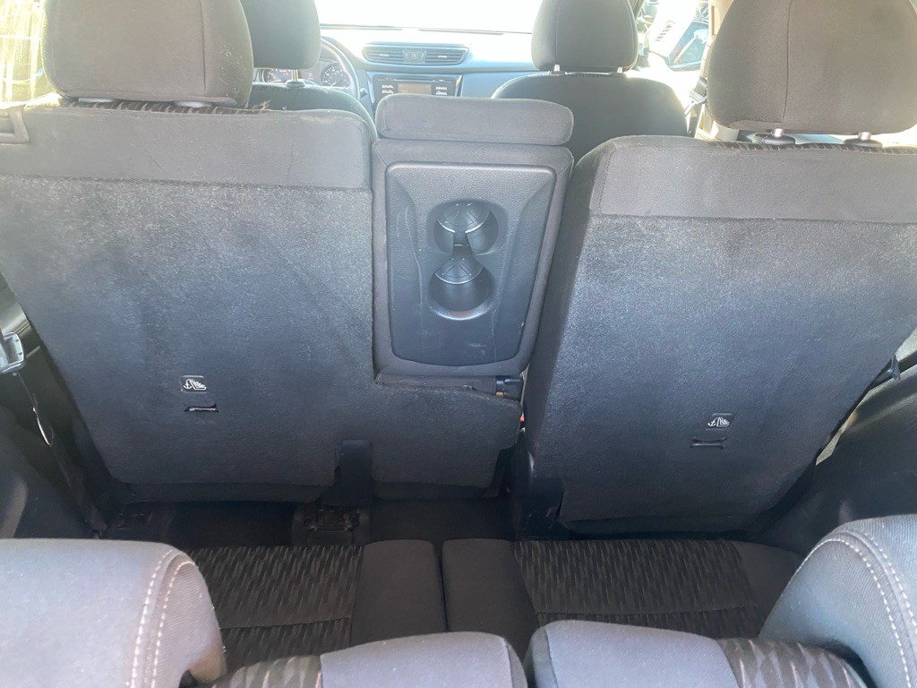 2017 Nissan Rogue Image 25